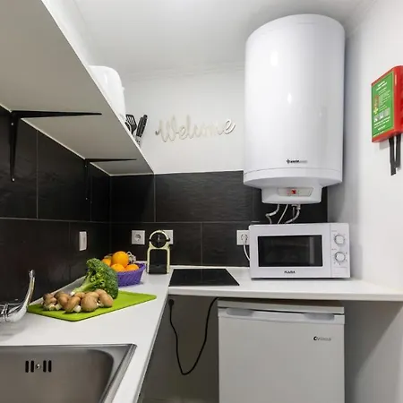 Plum Guide - Birch Branch Apartment